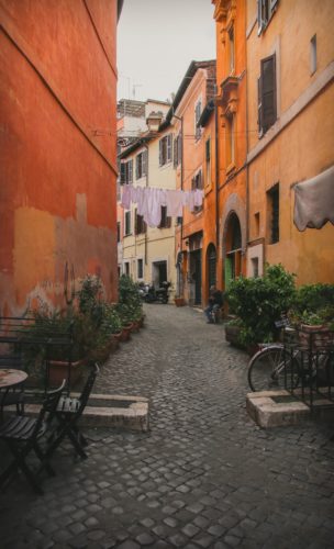 Italy Rome streets Credit Thomas Q Unsplash