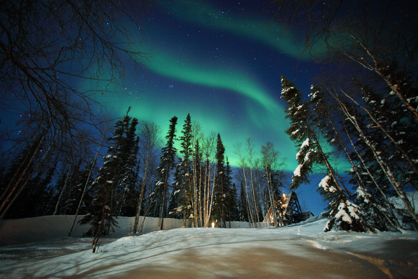 Canada Aurora Borealis Yellowknife NWT Tourism 2500px